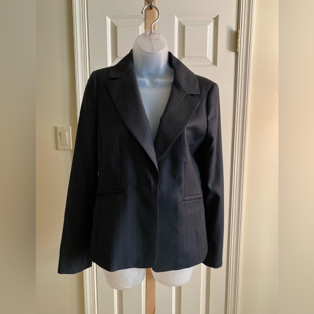 Ann Taylor - Woman’s navy blazer with teal stripes, Size: 4